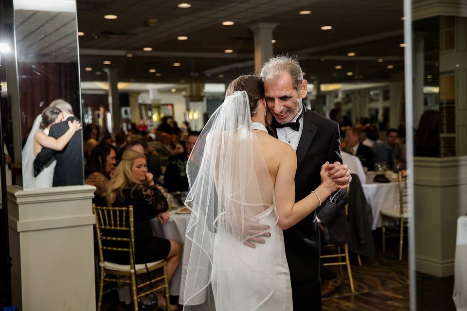 The couple and wedding party - Yellow Tree Photography