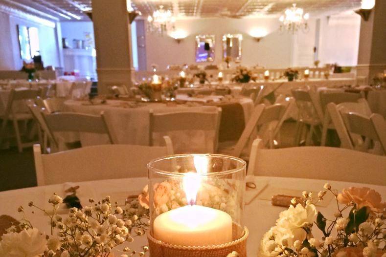 Table setting with candle lighting
