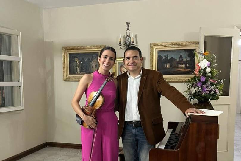 Del Canto Strings