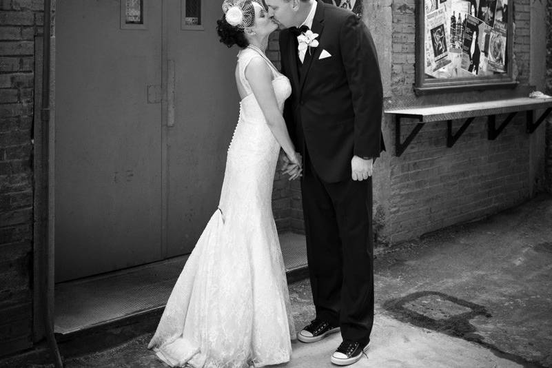 Speakeasy Kiss