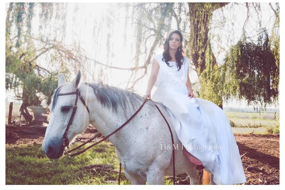 Modern Cottage Bridal