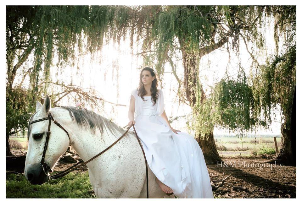 Modern Cottage Bridal