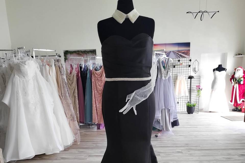 Bold Black & White Bridal Gown