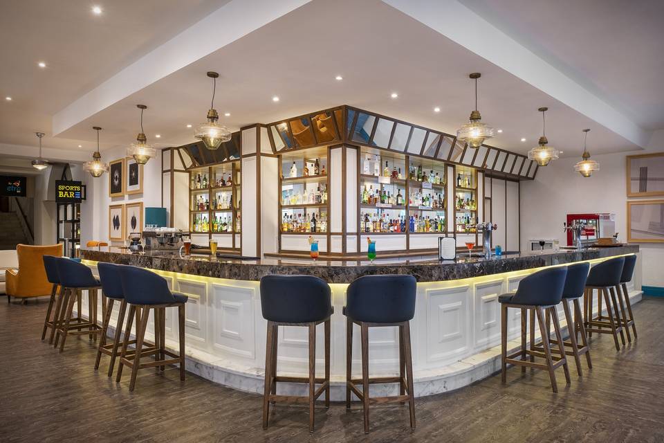 LOBBY BAR