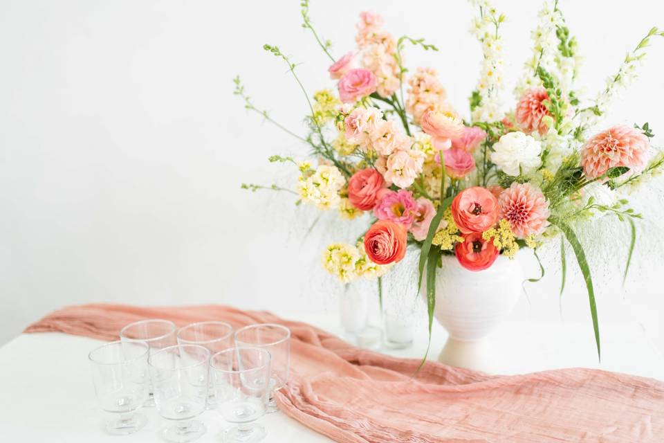 Statement arrangement for bar