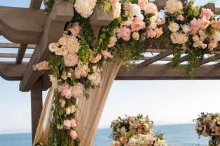 Chuppah decor