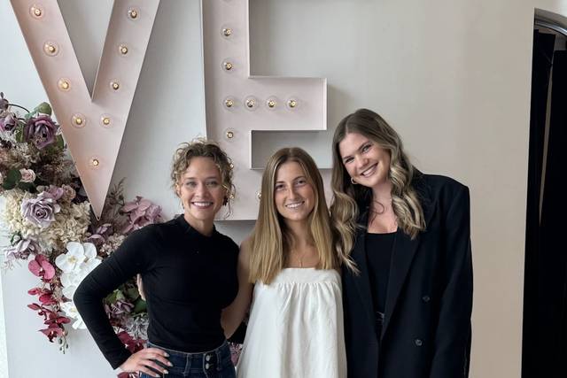 Love Bride Hannah w/ Stylists