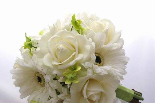 Plain white bouquet