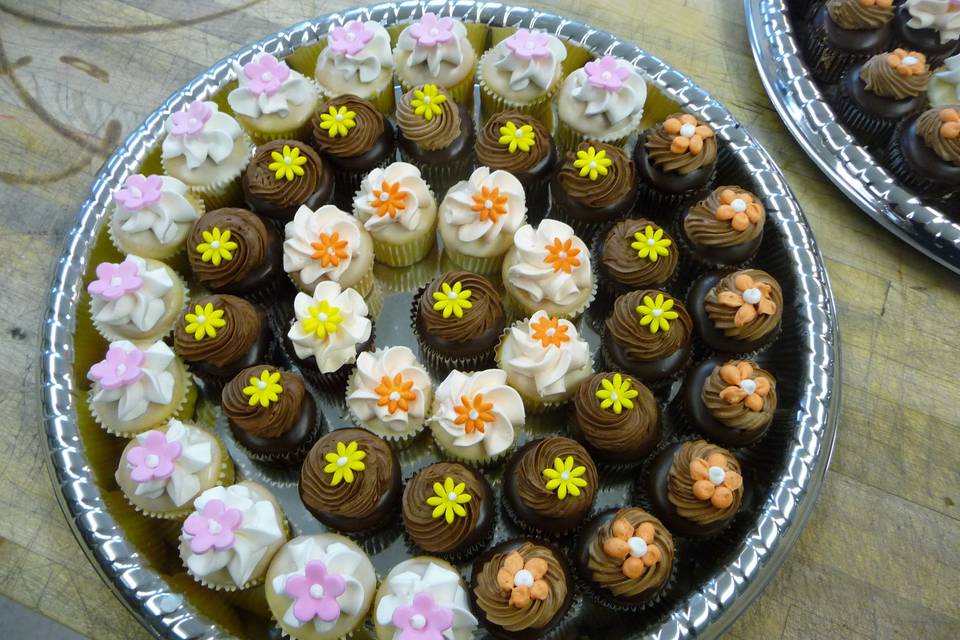 assorted flavor mini cupcakes