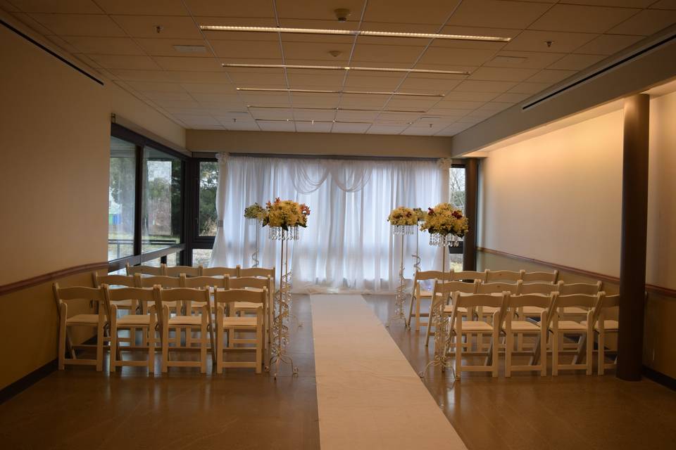 Intimate indoor Ceremony