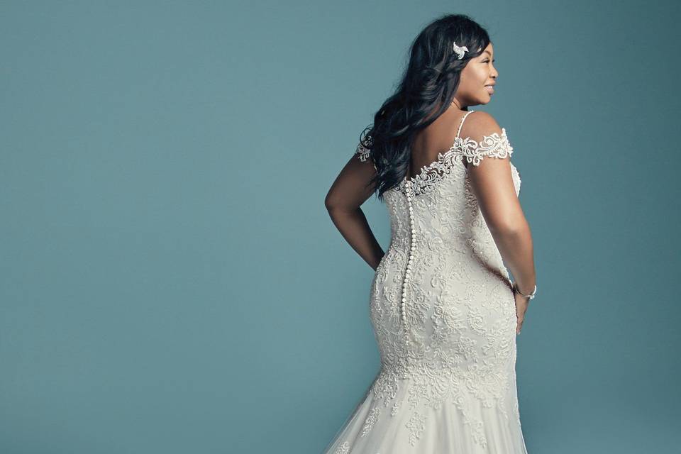Beautiful new arrival from Maggie Sottero! A great addition to our Curvaceous Couture Collection!