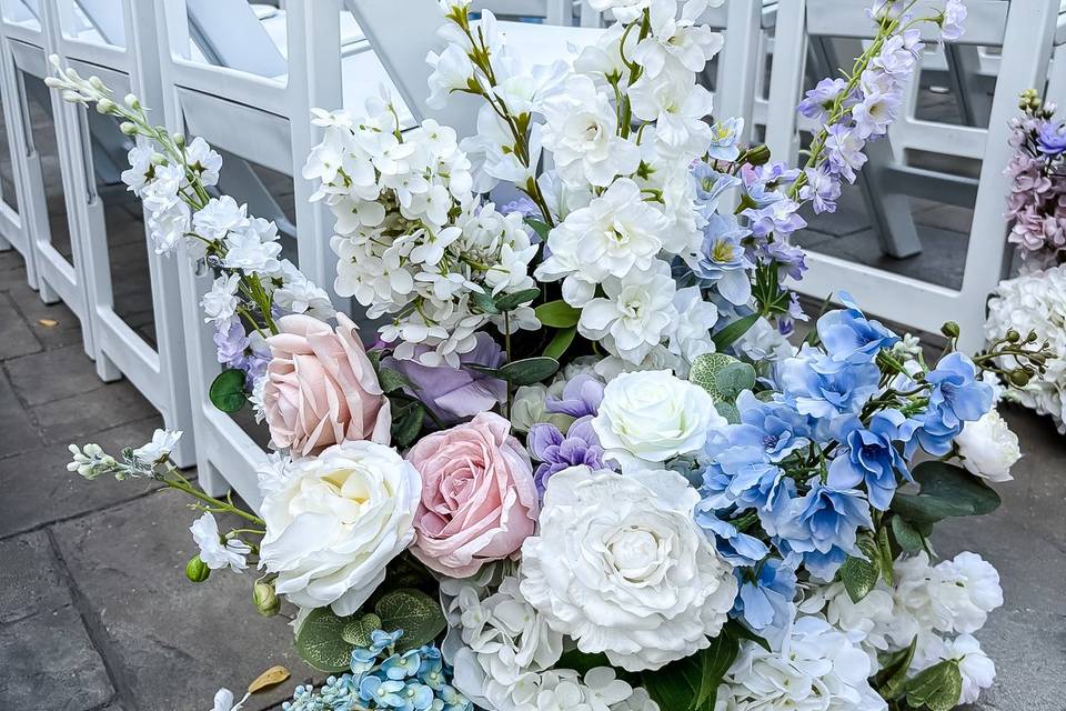 Wildfloral Aisle Florals