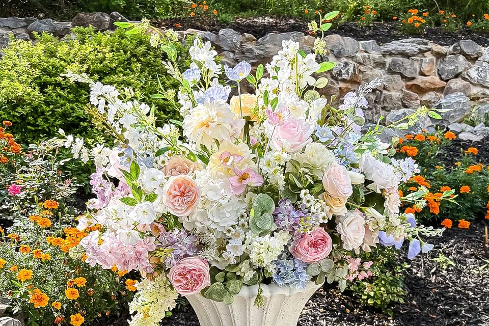 Wildfloral Urns