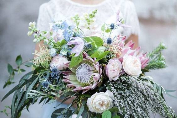 Harp and floral decor