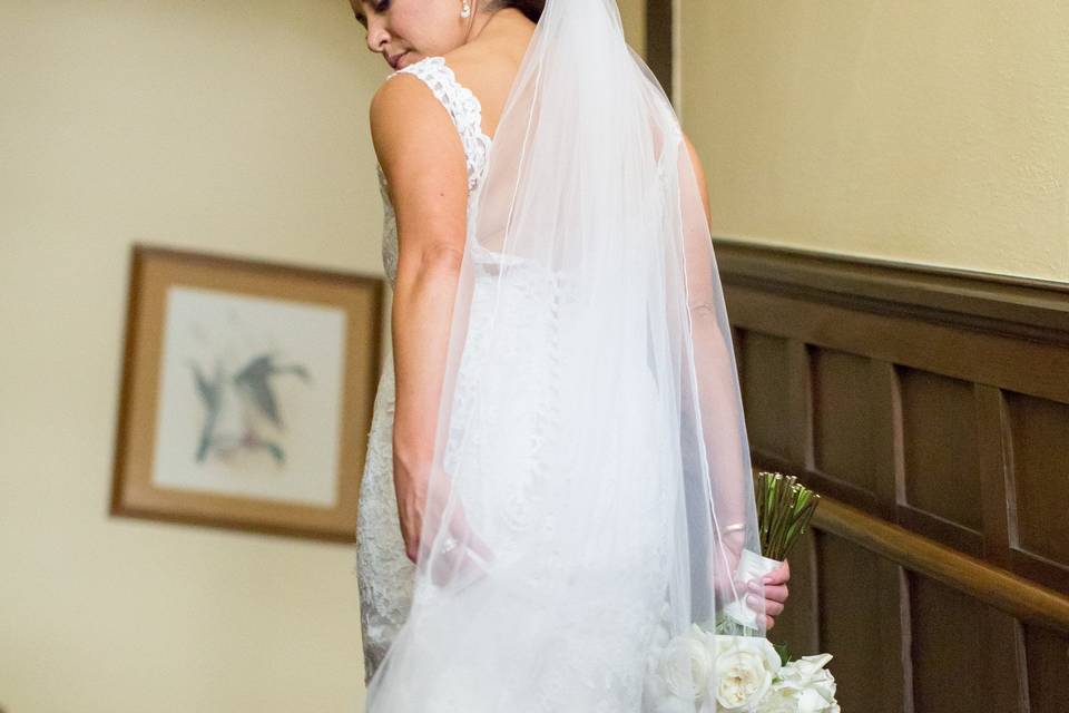 The bride in the stairs