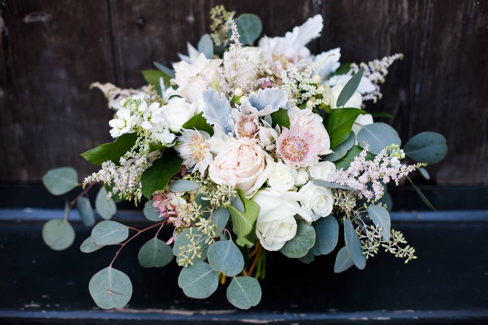 Flower arrangement | Aaron Watson Photography