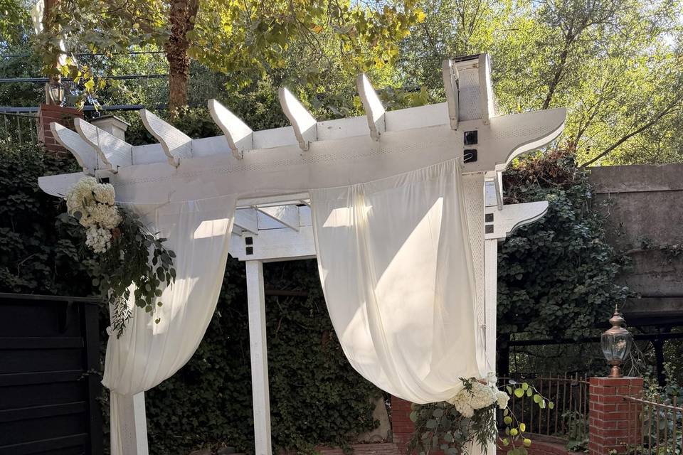 Ceremony arch