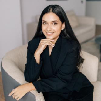 Aziza Ikromova