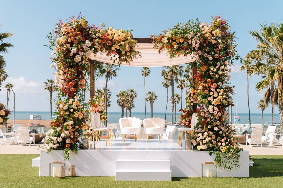 Intimate outdoor reception