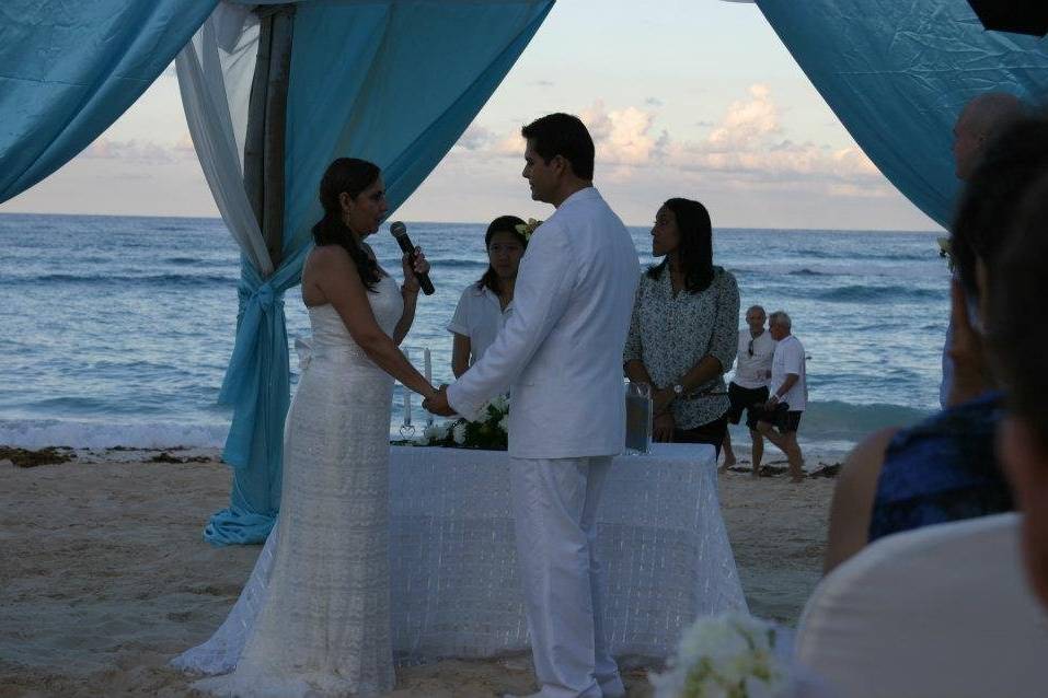 Say your vows on the beach