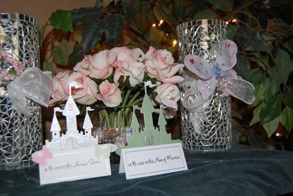 Placecards for this Cindrella themed wedding