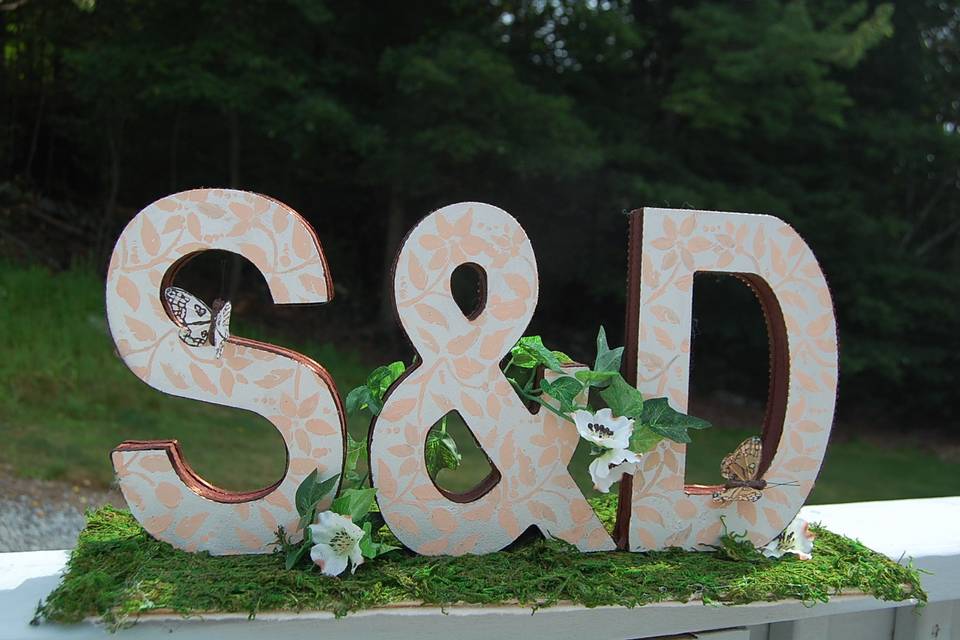 Sweetheart table decor