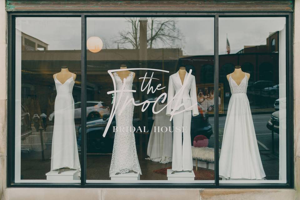 Yes to The Dress - Dress & Attire - Auburn, IN - WeddingWire