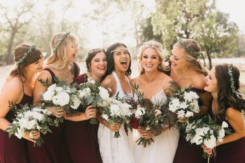 Happy bridal party | Amelia Fletcher Photography