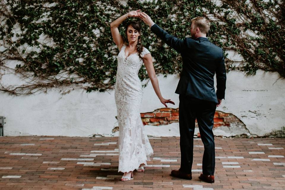 Twirling the bride | Chris Zachary Photography