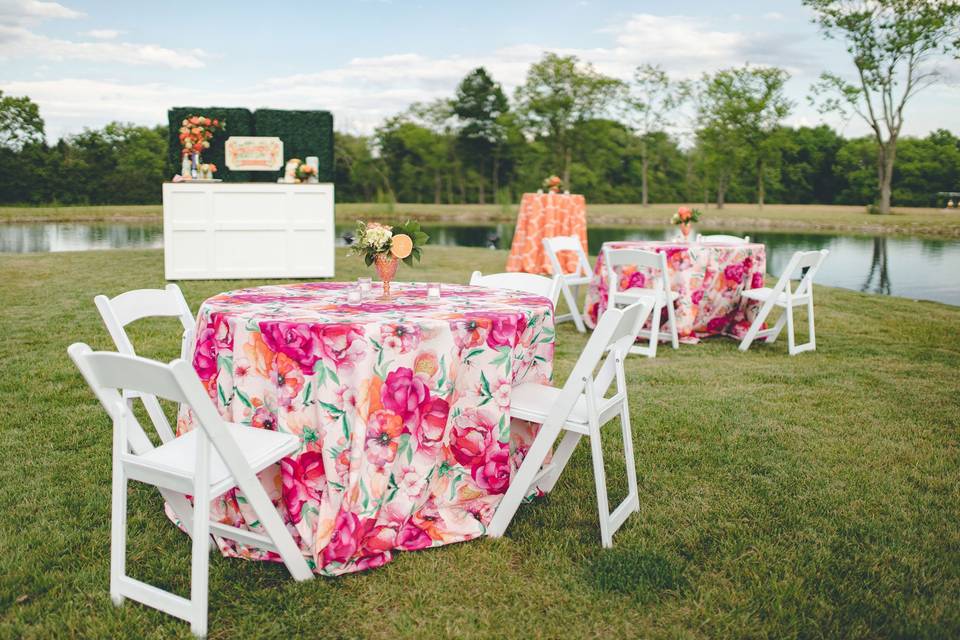 Mobile Bar and Floral Linen