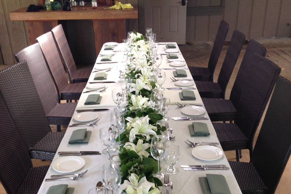 A garland table runner