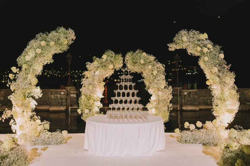 Champagne tower
