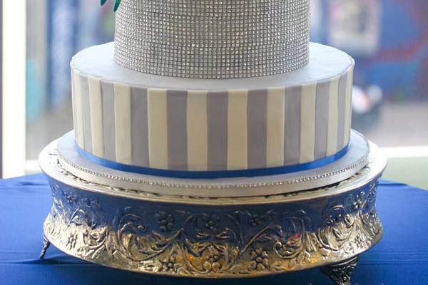 Rhinestone blue orchid cake