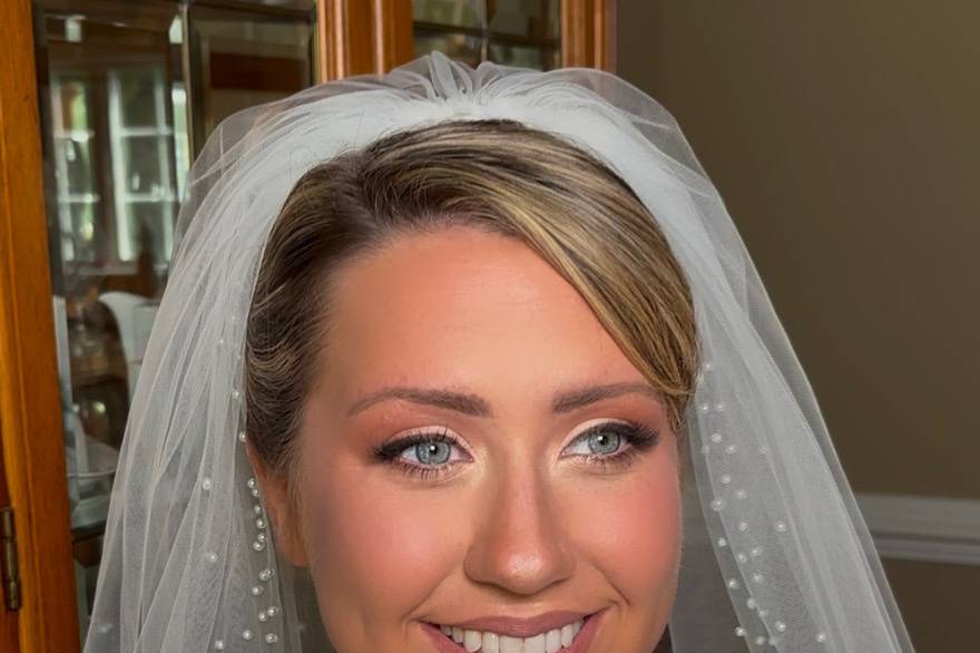 Luxury bride make up