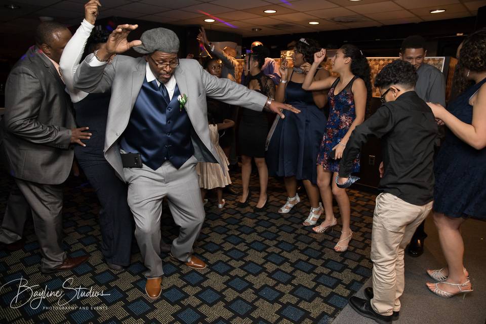 Bust a Move. Spirit Cruises Wedding