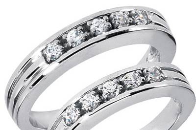 10k or 14k White Gold Mens Diagonal Accent Pave CZ Ring with Engraved Accent 