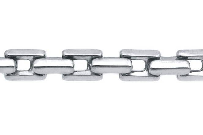 This dainty darling of a 18k white gold bracelet is a chain of slender diamond rectangles linked together with white gold hinges. This is a delicate treasure you won't find elsewhere. The 1.00ct diamond bracelet is set in only three of the rectangles giving it an accentuating look.