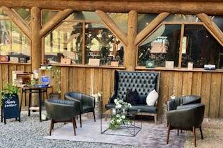 Grooms Lounge Cigar Bar