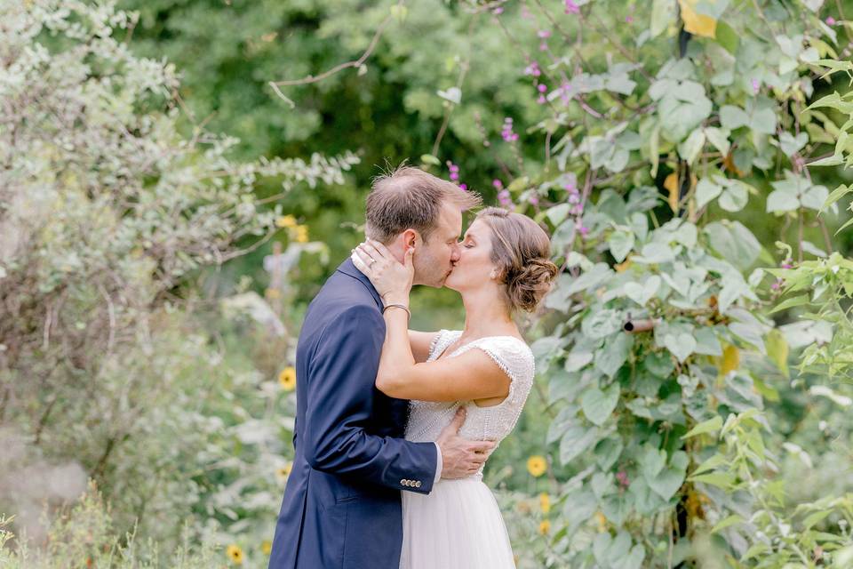 Couple in gardens