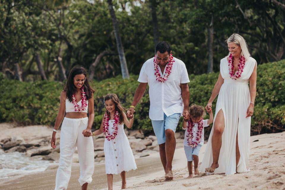 Knots & Shots Hawaii Wedding