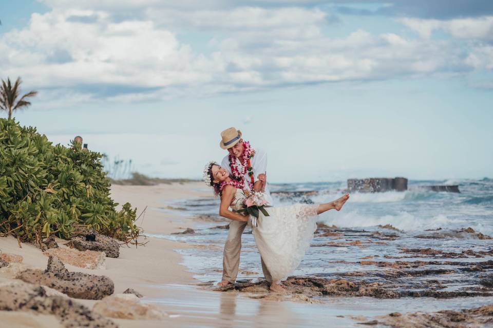 Knots & Shots Hawaii Wedding