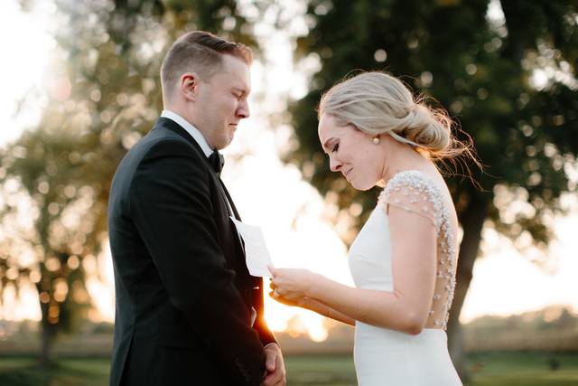 Emotional Wedding Photos