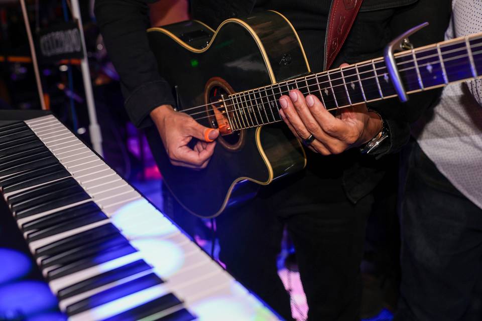 CellzBand- Musica Tropical 😊