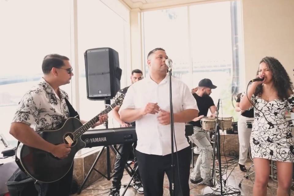 CellzBand- Musica Tropical 😊