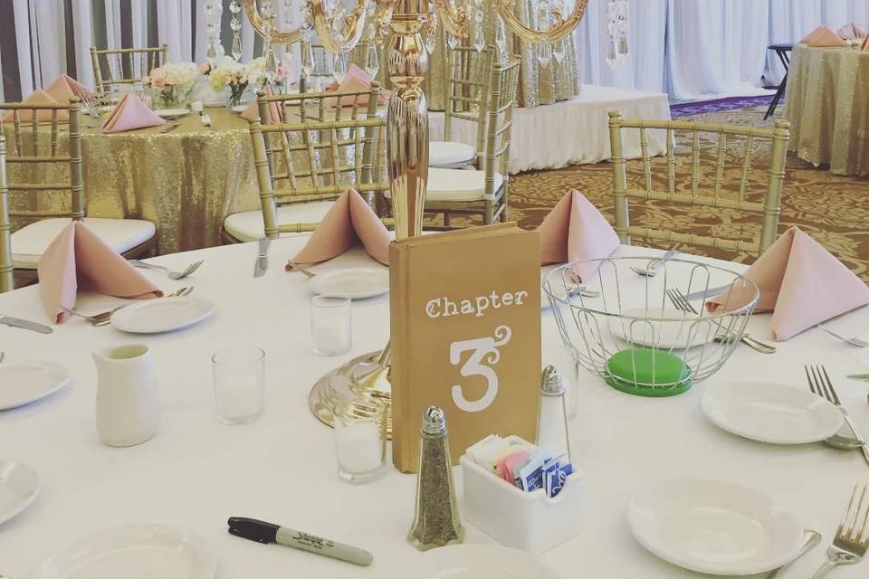 Gold candelabra & gold chiavari chairs