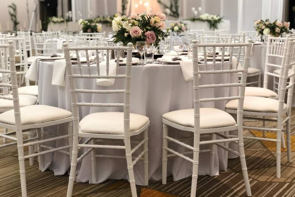 Event Rental Party Wedding Use Tiffany Chiavari Chair for Dining