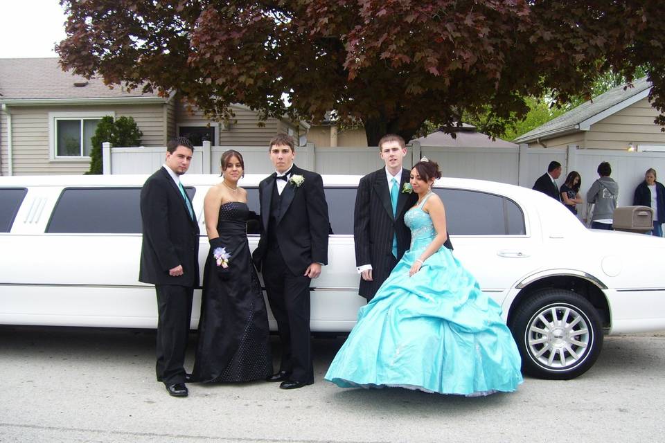 Royalty Limousines Inc.