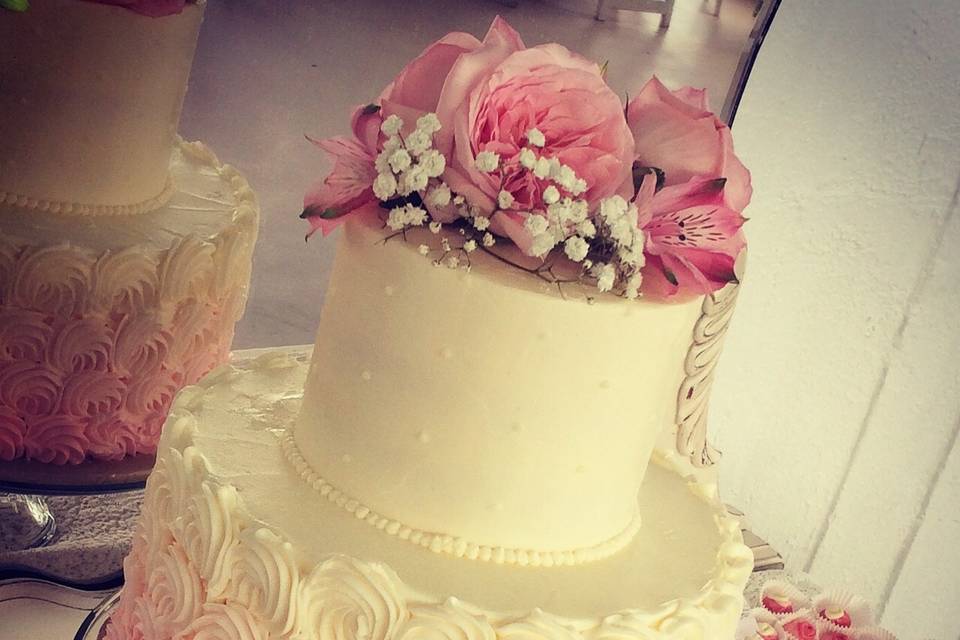 Soft pink ombré effect cake