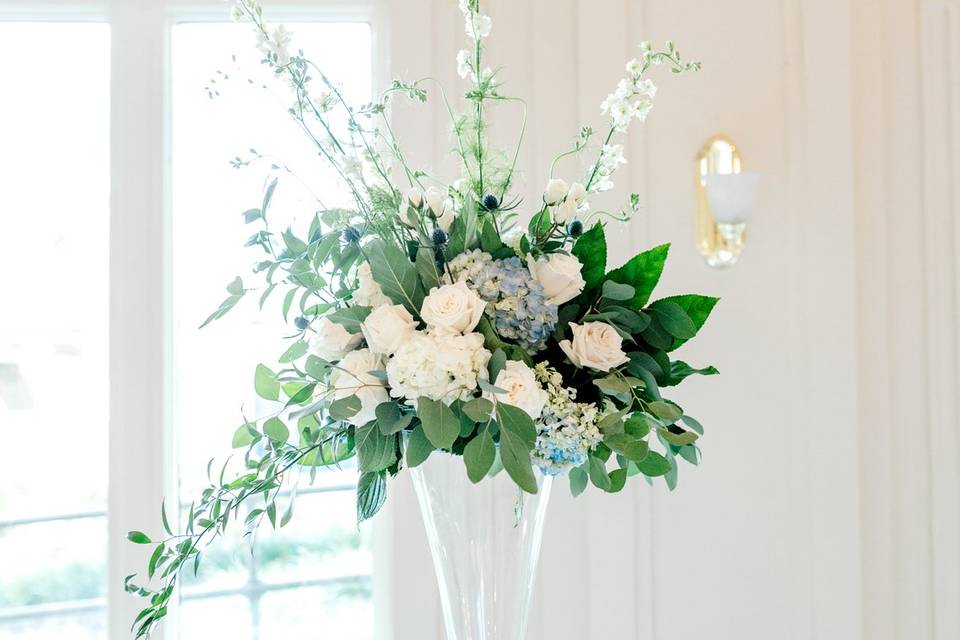 Gorgeous Elevated Centerpiece