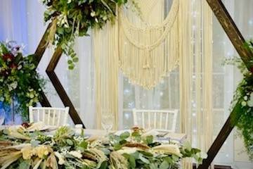 Sweetheart table